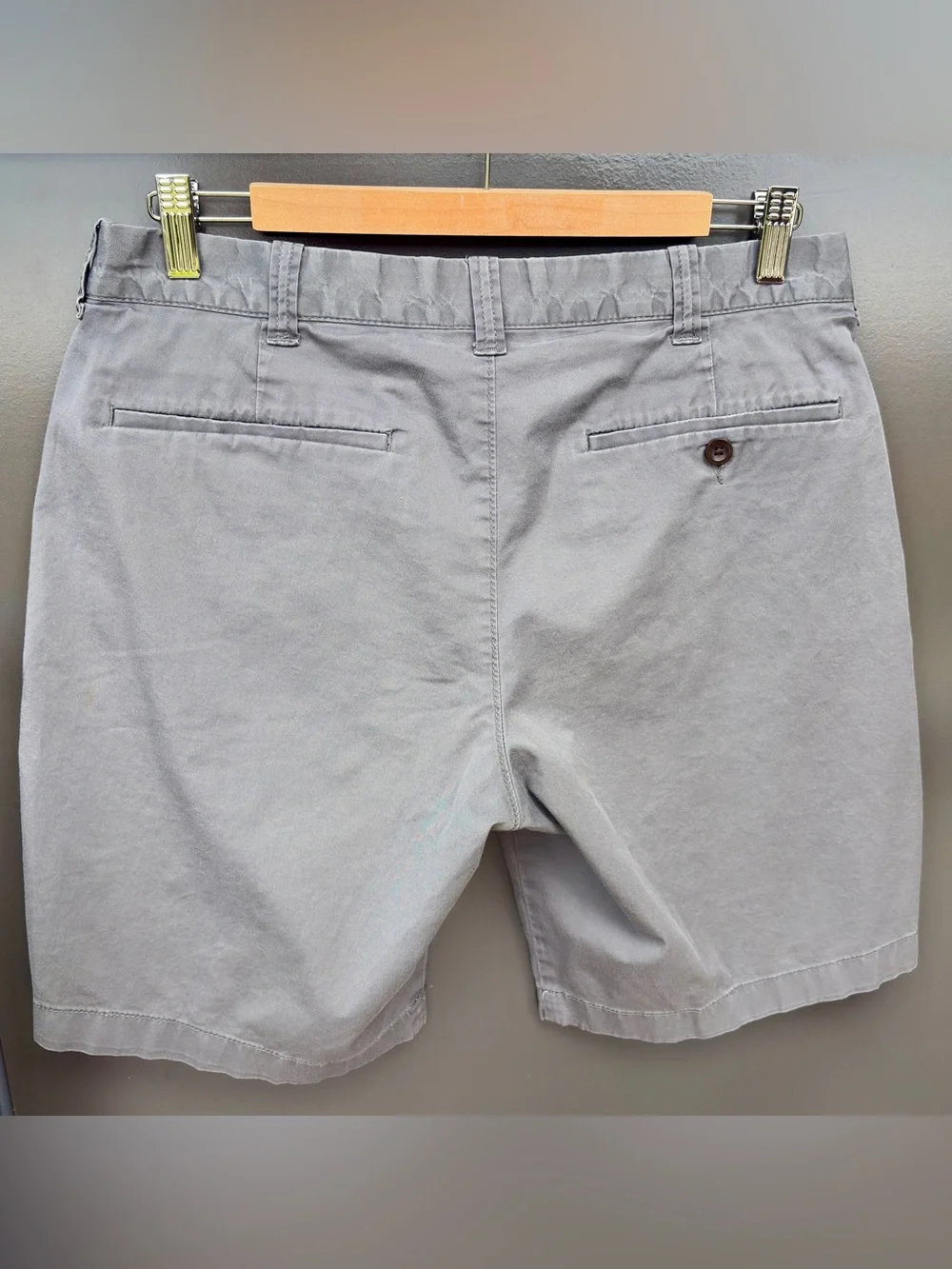 J. Crew Men's Stretch Chino Shorts in Spokane Grey (32 waist, 9” inseam)